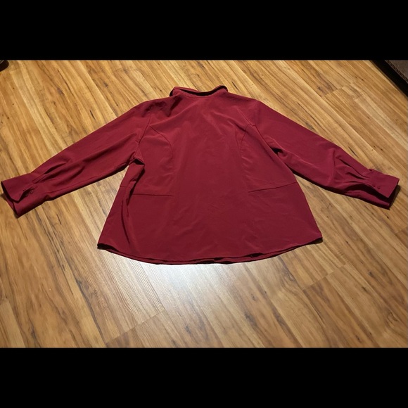 Lane Bryant Women’s Burgundy Covered Placket Button Up Blouse Size 22/24 - Picture 4 of 10